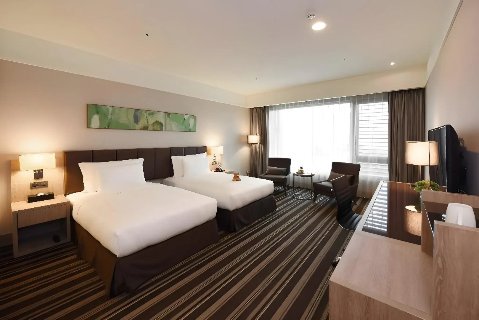 Fullon Hotel Taoyuan Airport Access MRT A8