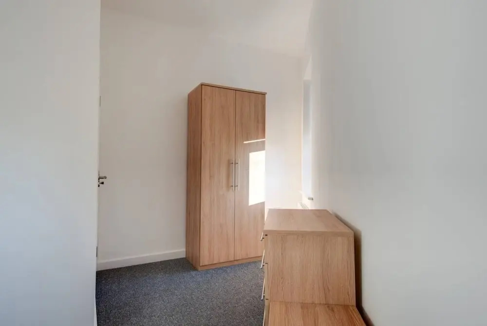 Self Check-In Town House in Barnsley Town Centre