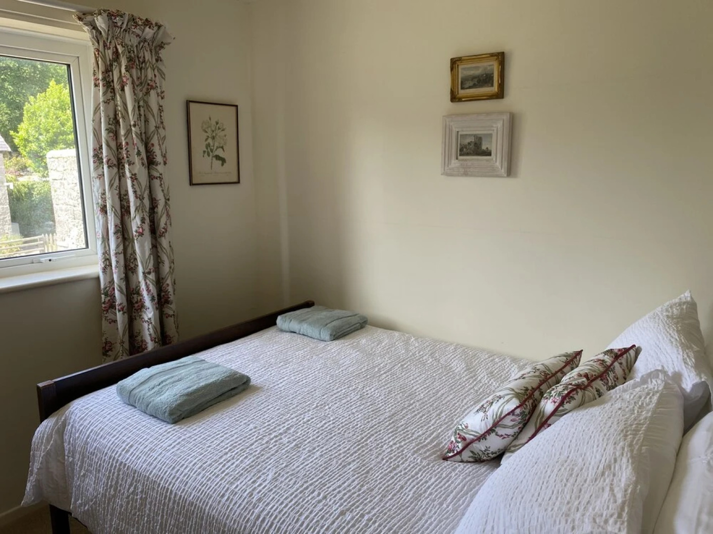 Massive Enclosed Garden & Stunning Views, St Asaph