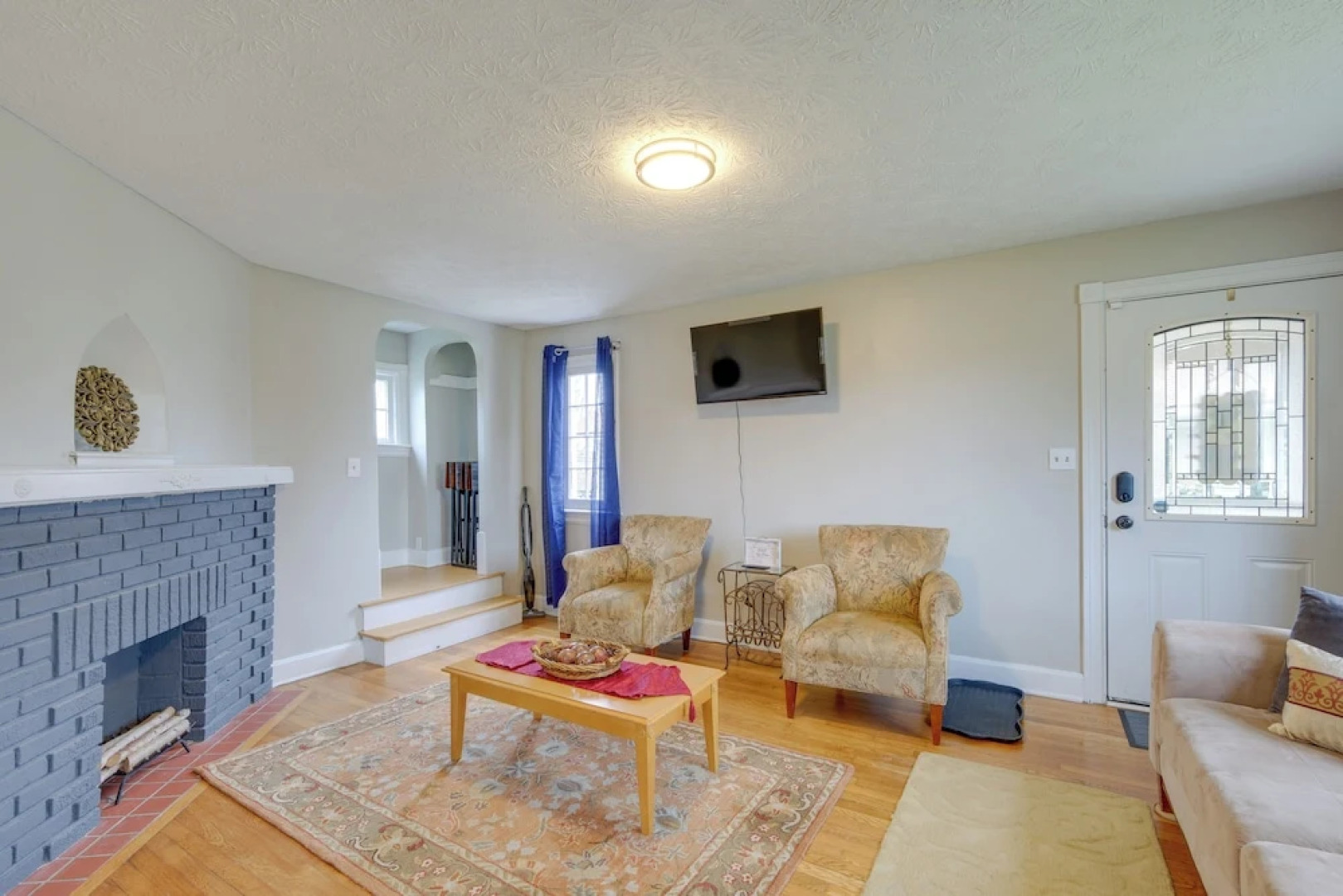 Inviting Vacation Home: 2 Mi to Mill Creek Falls!