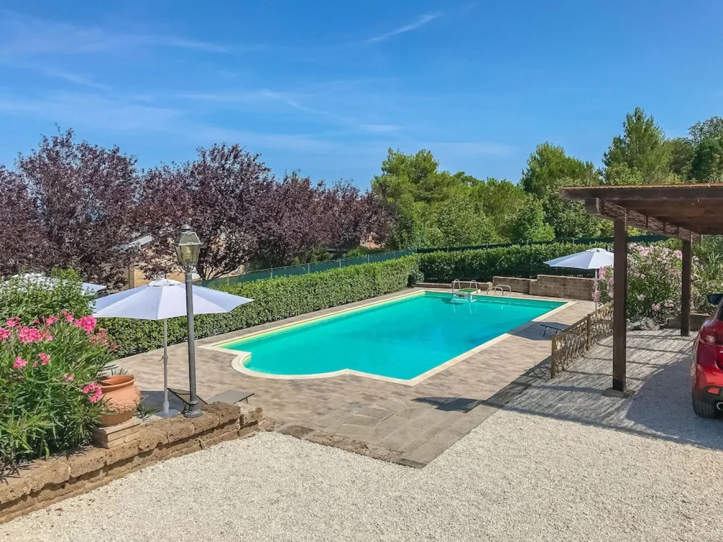 Beautiful Villa With Private Swimming Pool and Close to the sea