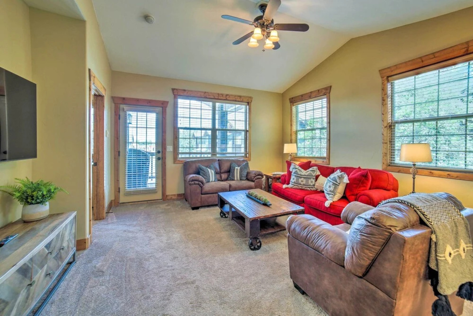 Cozy Driggs Condo ~ 40 Mi to Grand Teton NP!