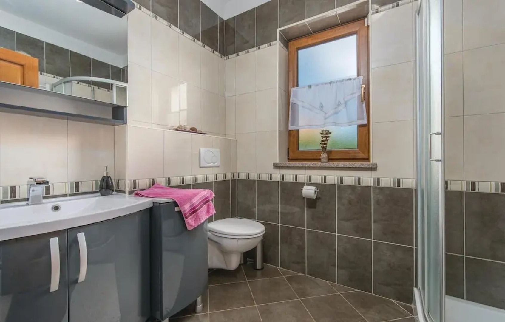 Stunning Home in Kastelir With Wifi and 2 Bedrooms