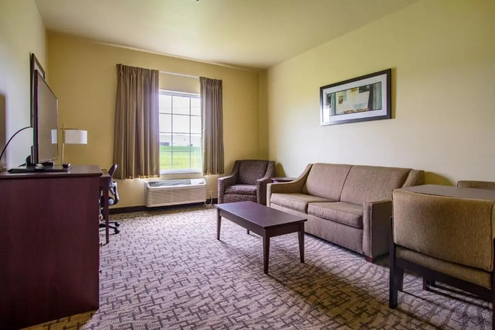 Cobblestone Hotel & Suites - Hutchinson