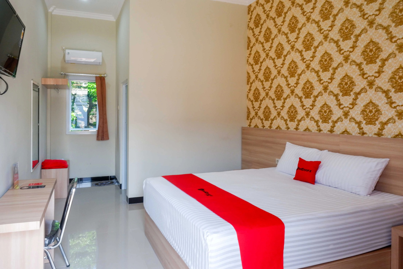 RedDoorz Plus @ Jl Pemuda Pati