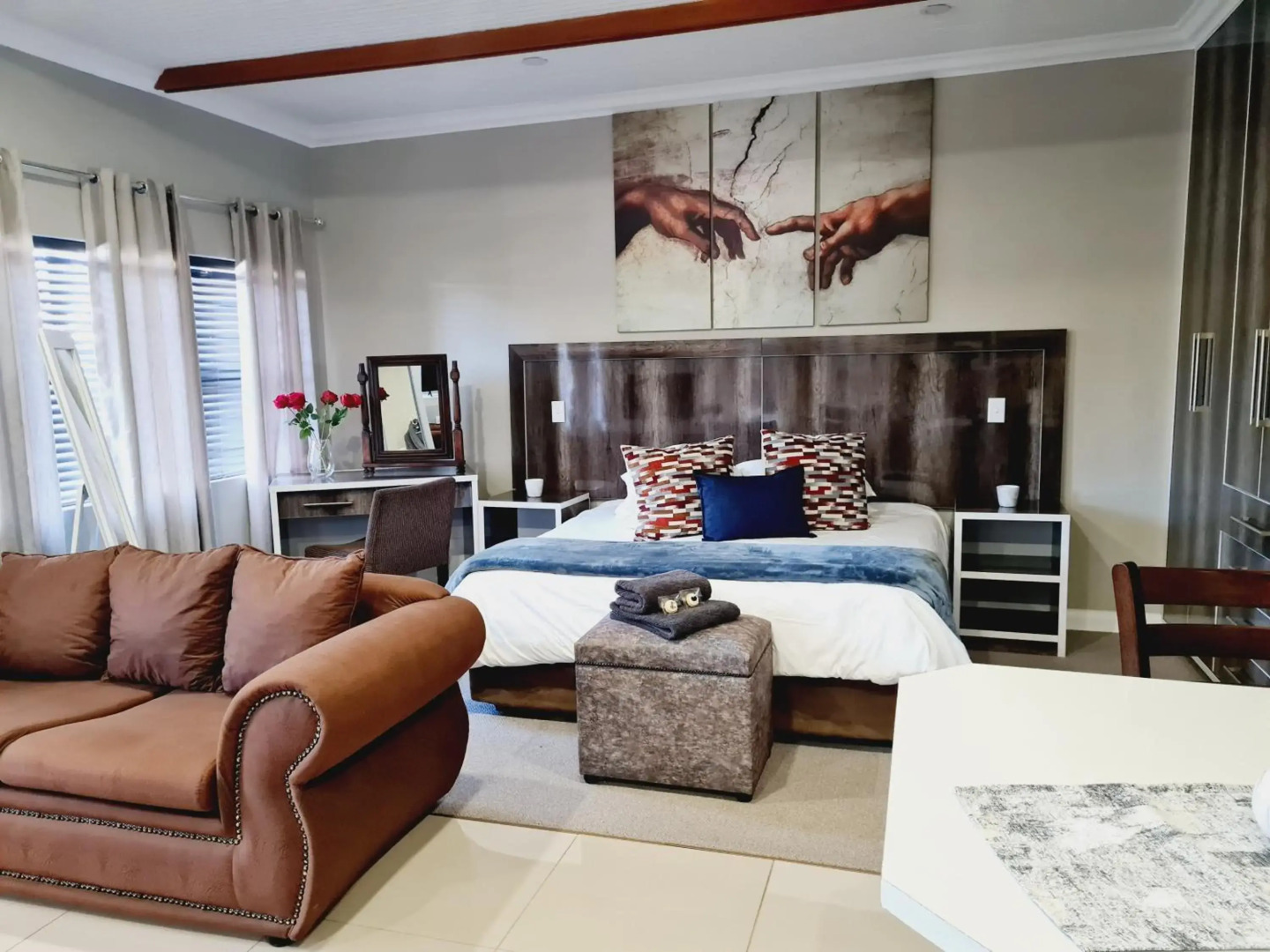 The Hank Guesthouse Pty Ltd