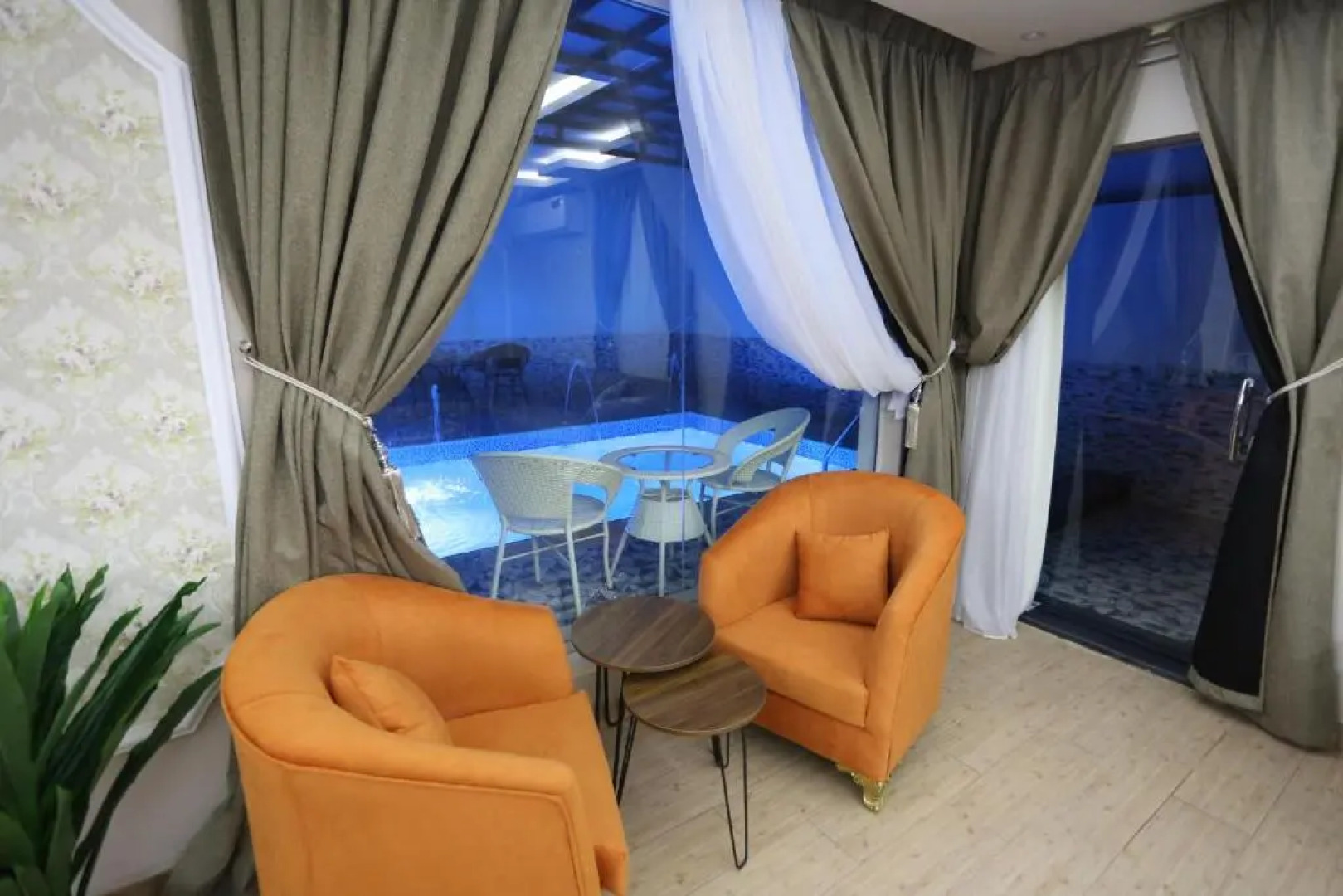 منتجع المخمل السياحي