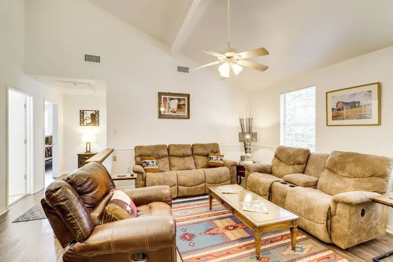 Wine Tours & Antiquing: Townhome Near Dtwn Brenham