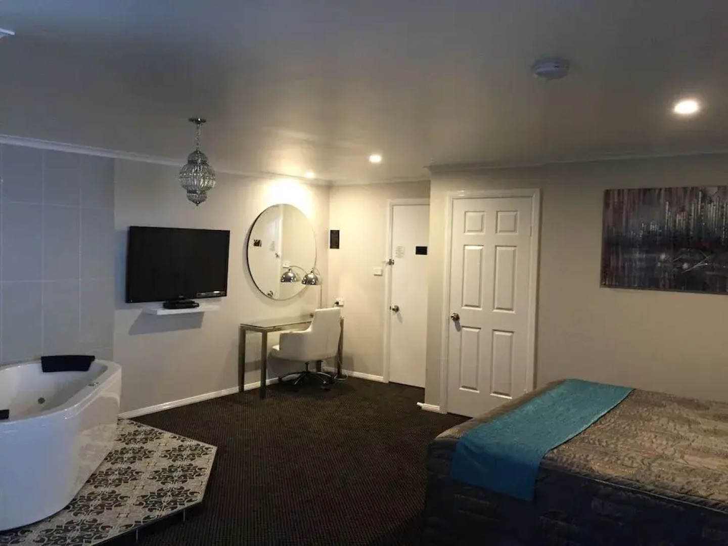 Cattlemans Country Motor Inn & Serviced Apartments