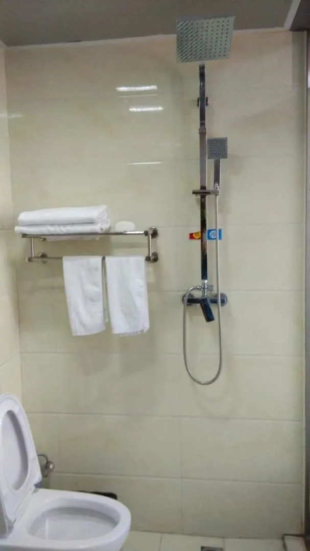 Yanshi 7 Star Express Hotel