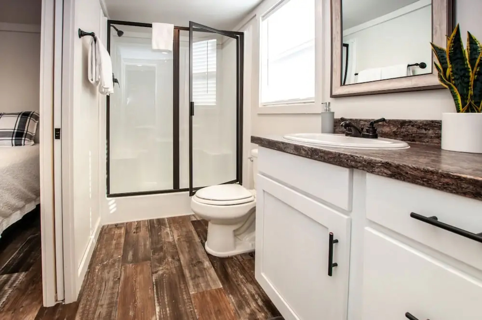 Sunset , River Rocks Landing With 3 Pools! 1 Bedroom Bungalow