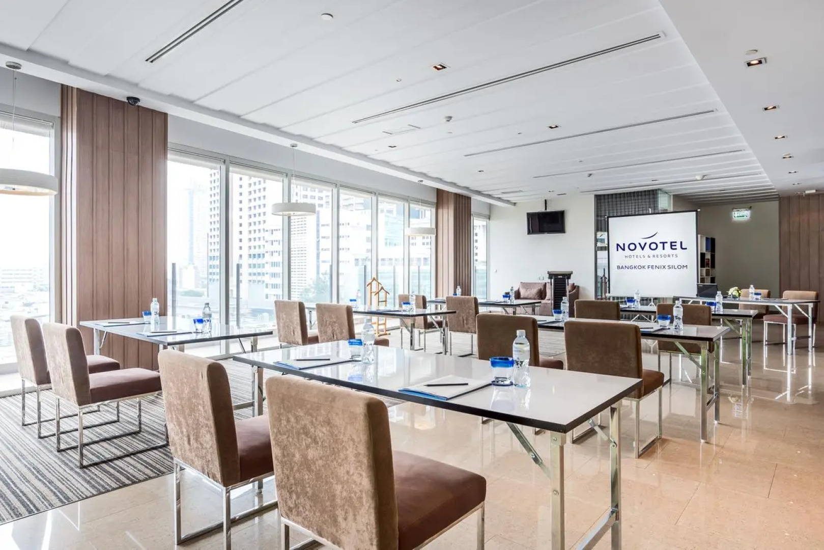 Hilton Garden Inn Bangkok Silom