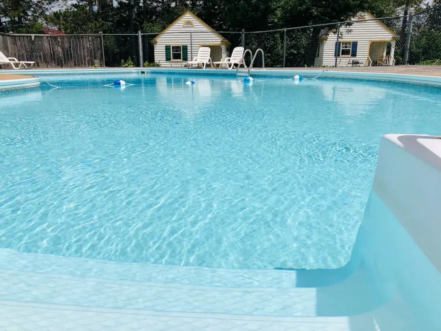 Green Gables Bungalow Court