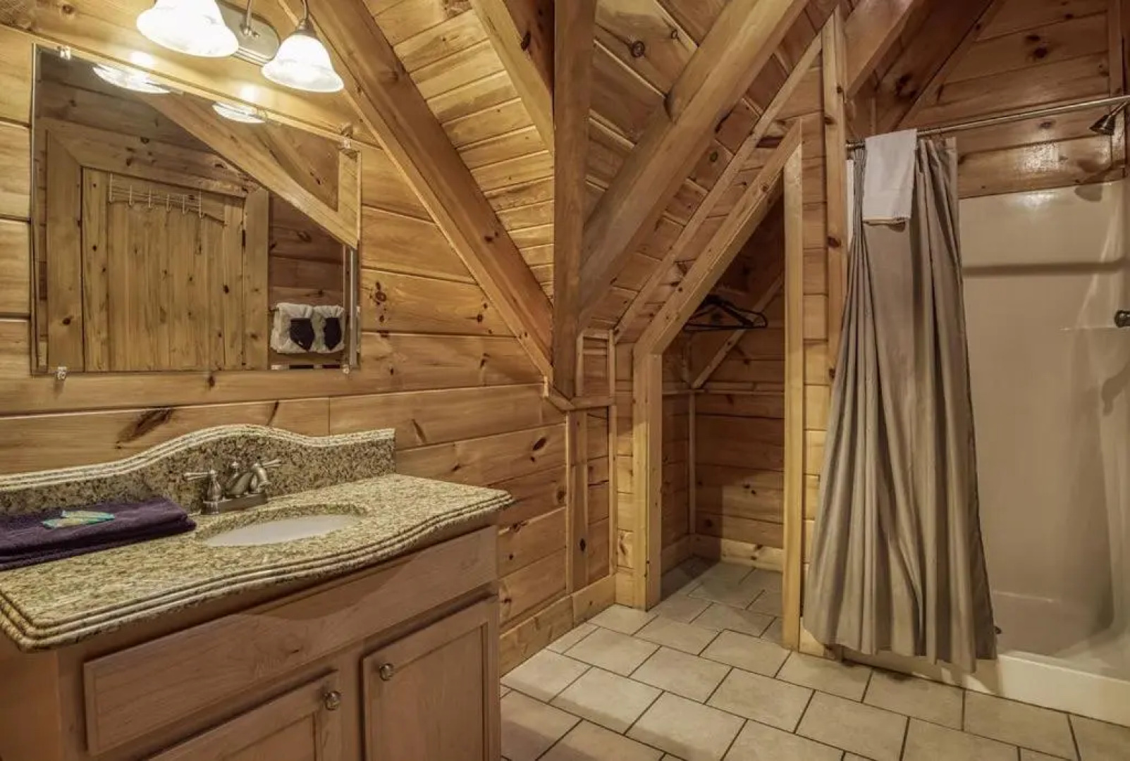 Serenity Mountain Pool Lodge - Nine Bedroom Cabin