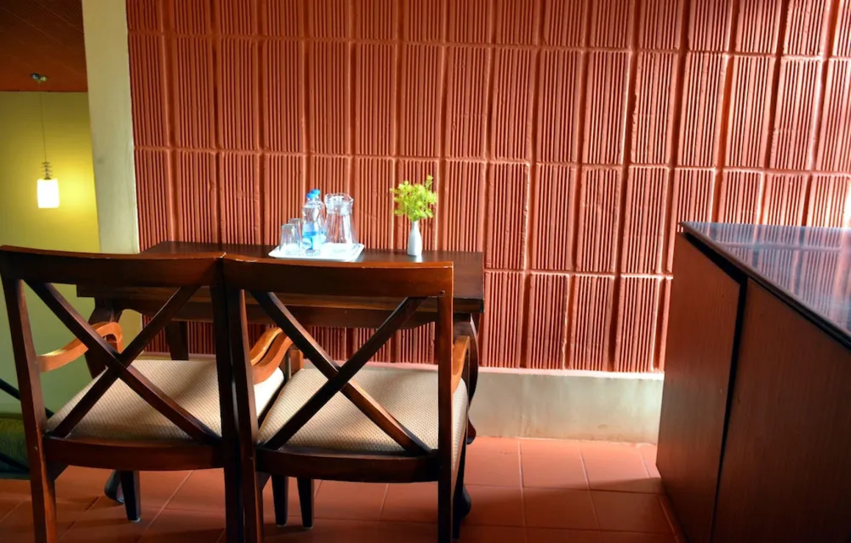 Kadkani Riverside Resort