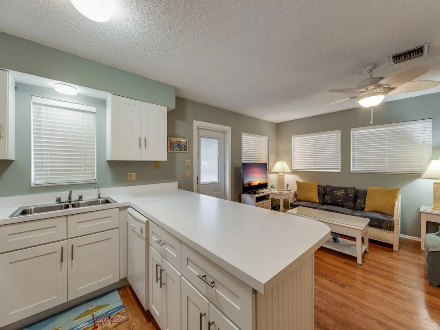 Sea Horse Upper Level