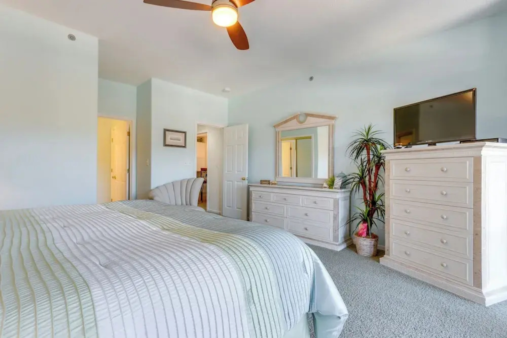 Private Boat Slip: Family-friendly Lazy Days Condo
