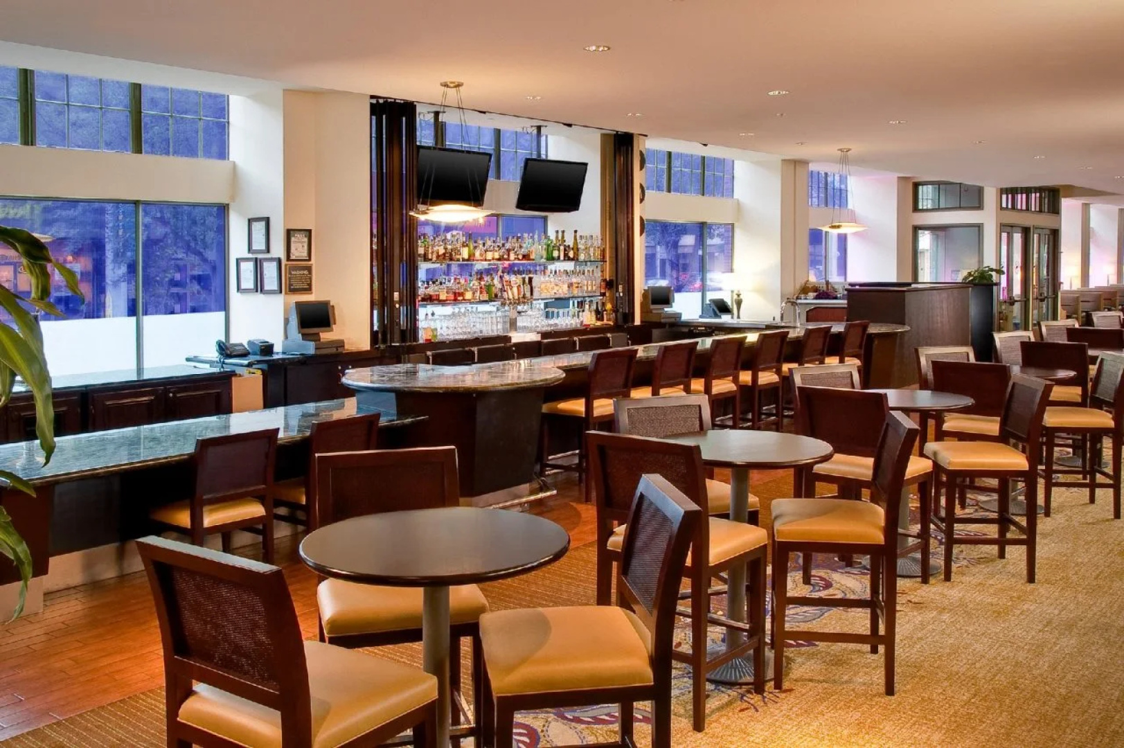 Sheraton Grand Sacramento Hotel