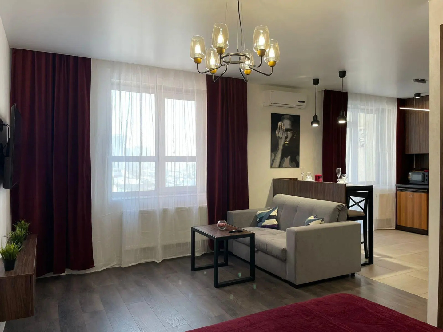 ЖивиТУТ на улице Партизанская 203