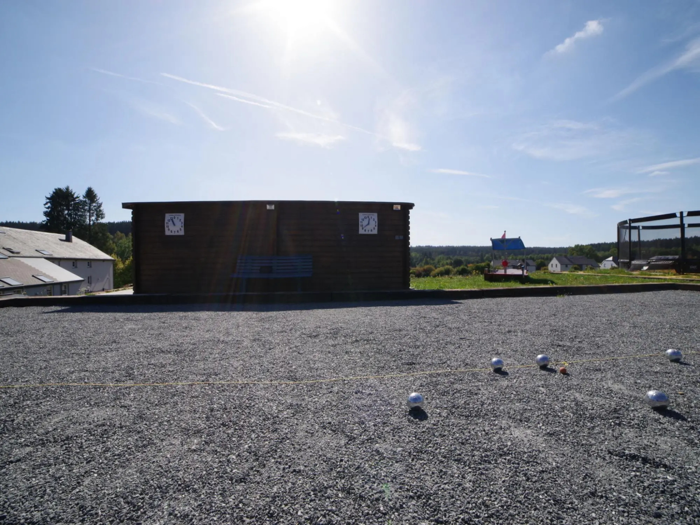 Group Escape in Mellier