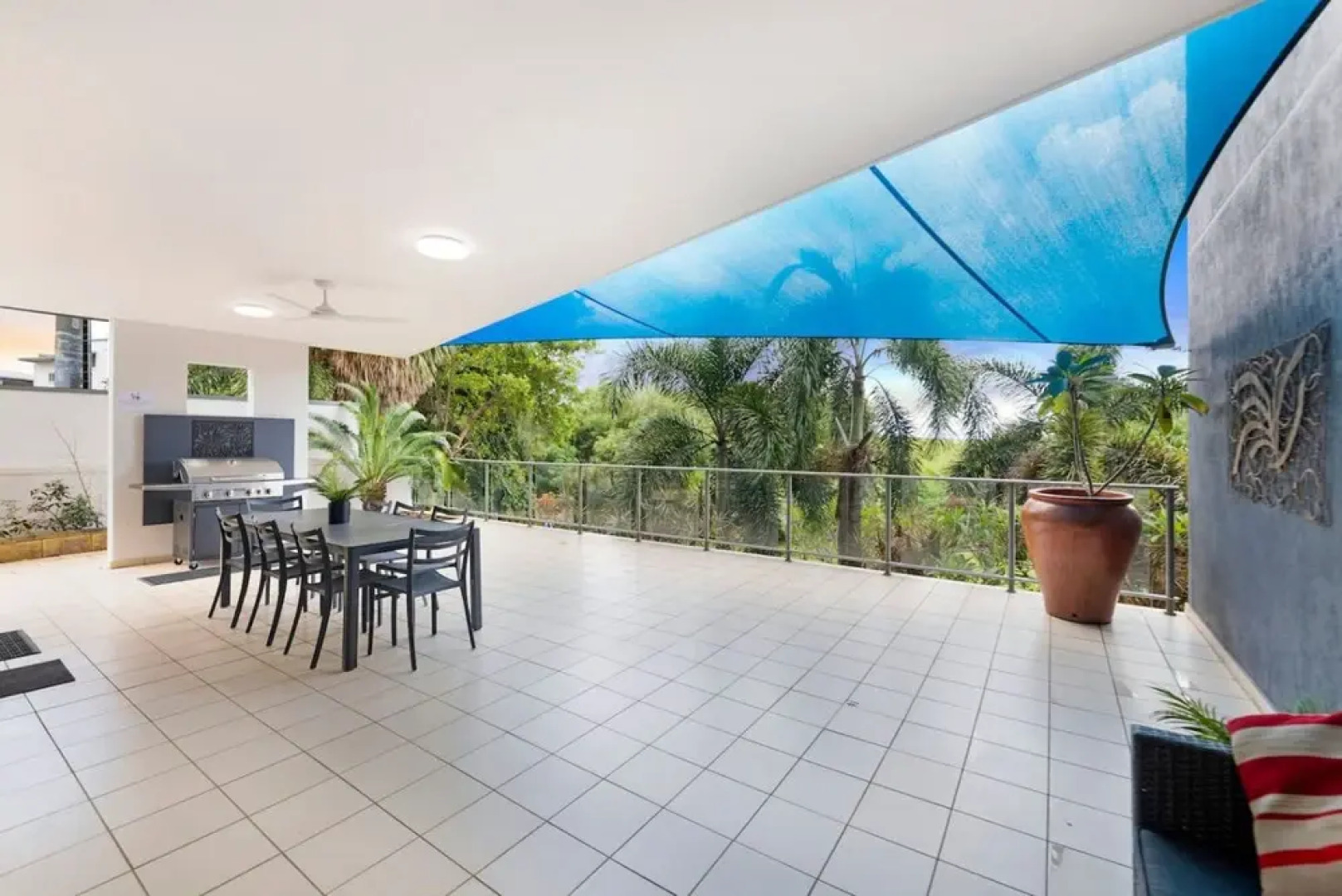 Zen Saltwater Retreat Balcony Pool Seaview