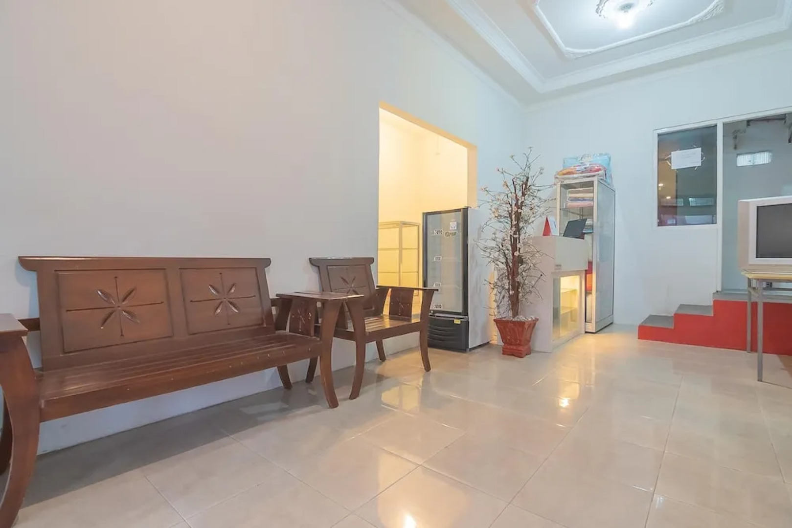 RedDoorz @ Rajawali KM 5