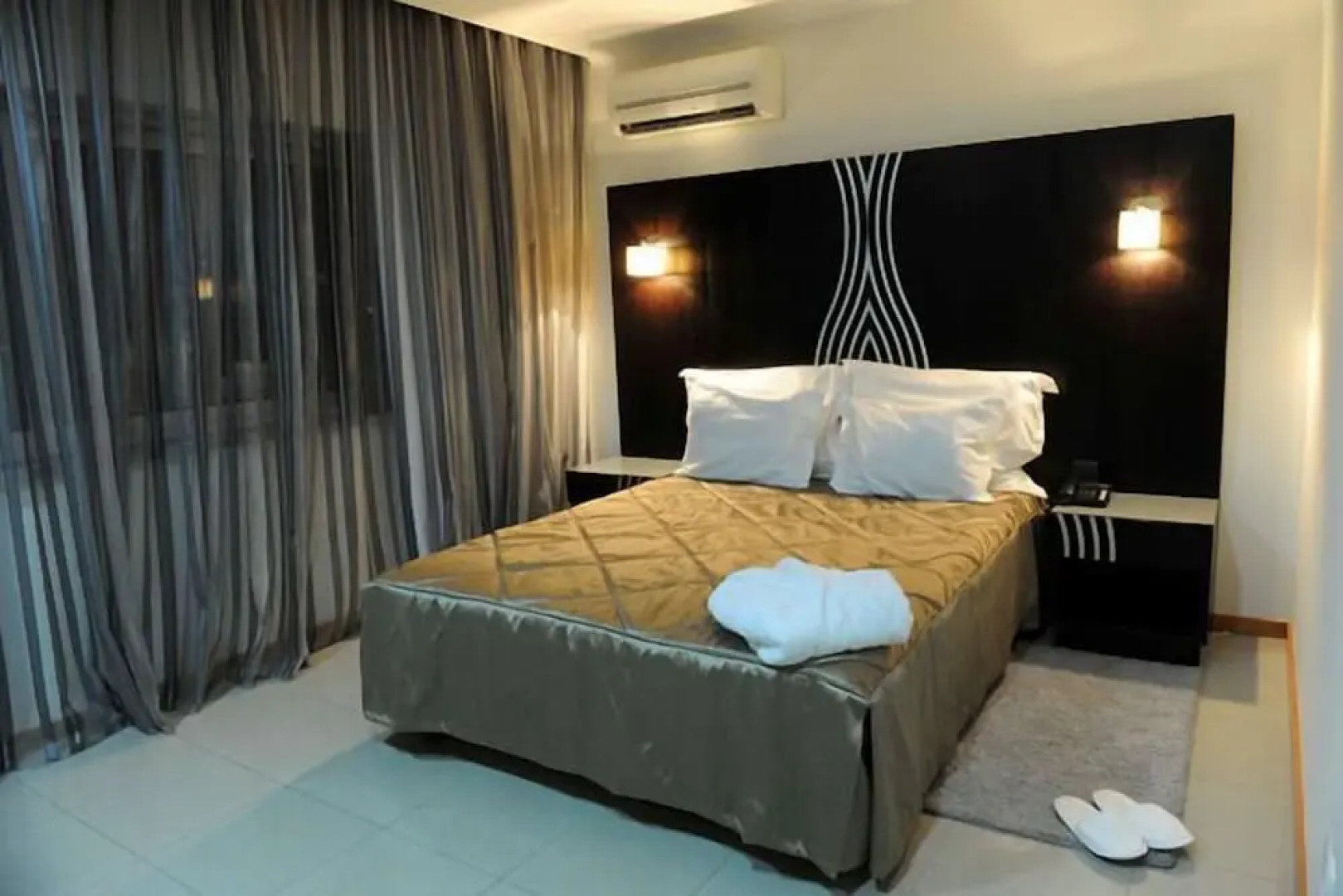 Aparthotel Tropicana