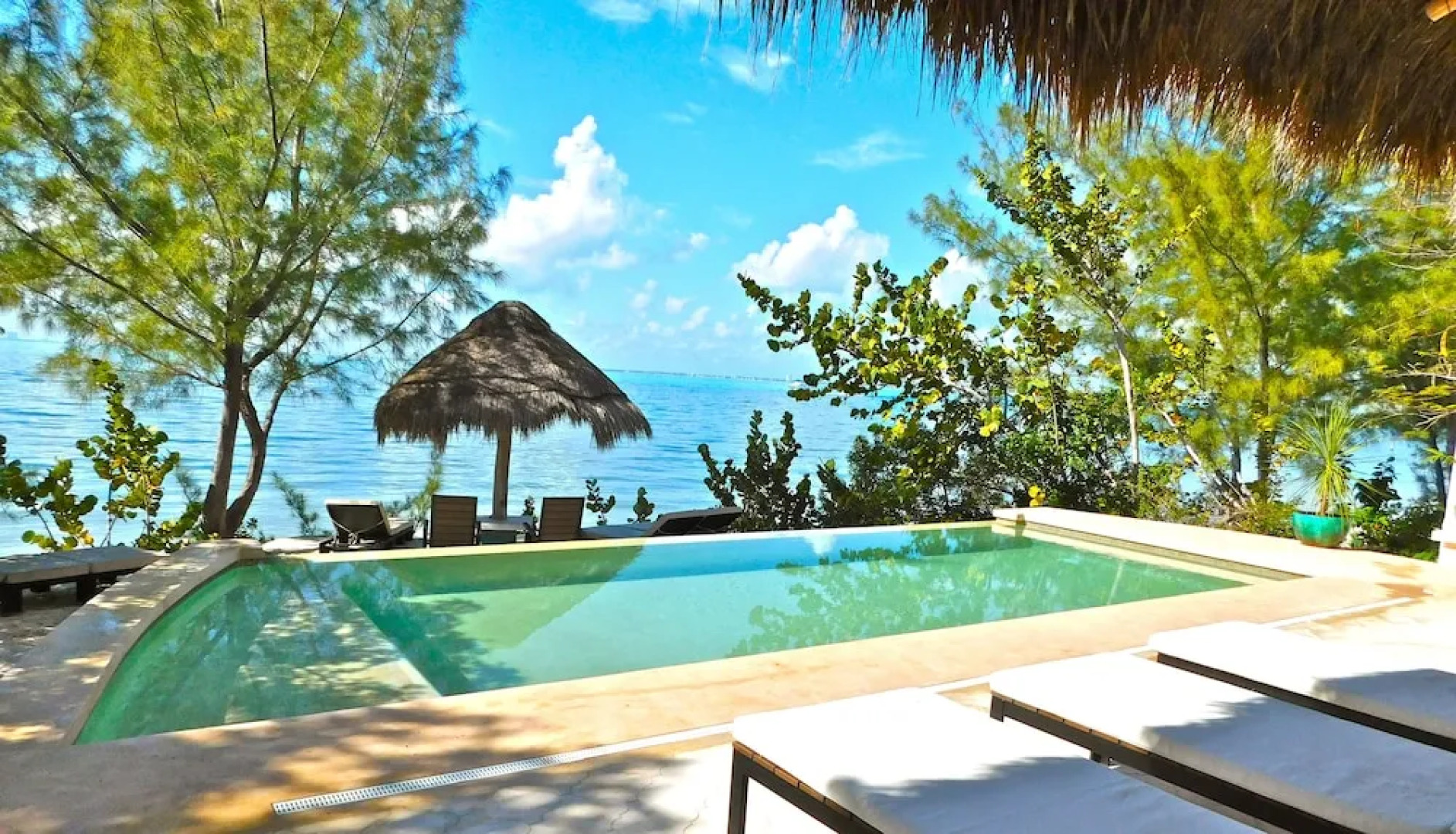 Villa Encantada by Coco B Isla