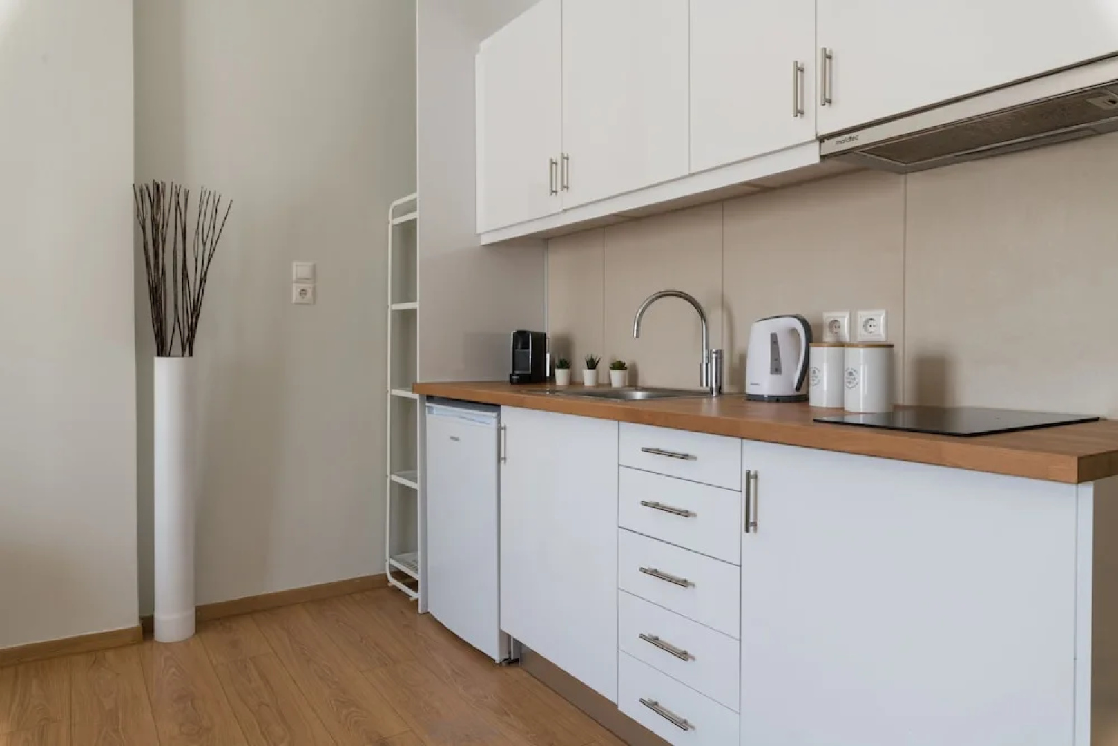 Anivia Apartment Airport by Airstay