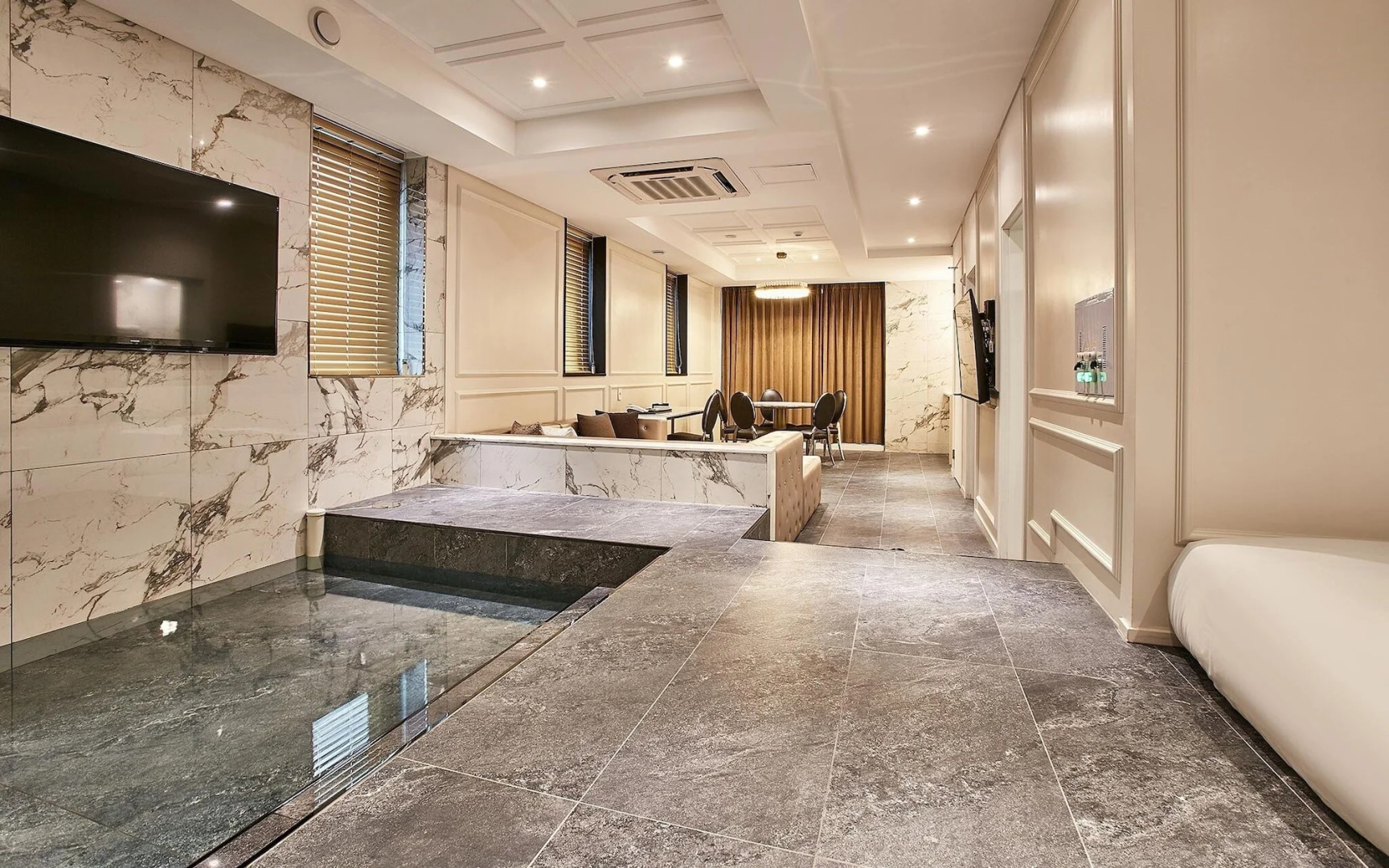Hotel Wanted