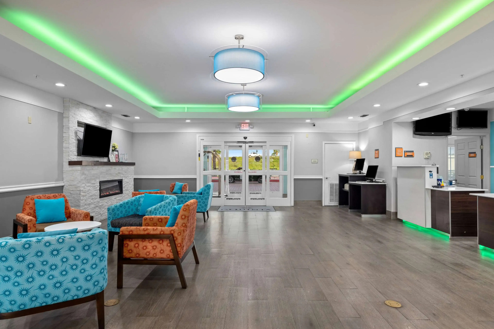 La Quinta Inn & Suites by Wyndham Raymondville