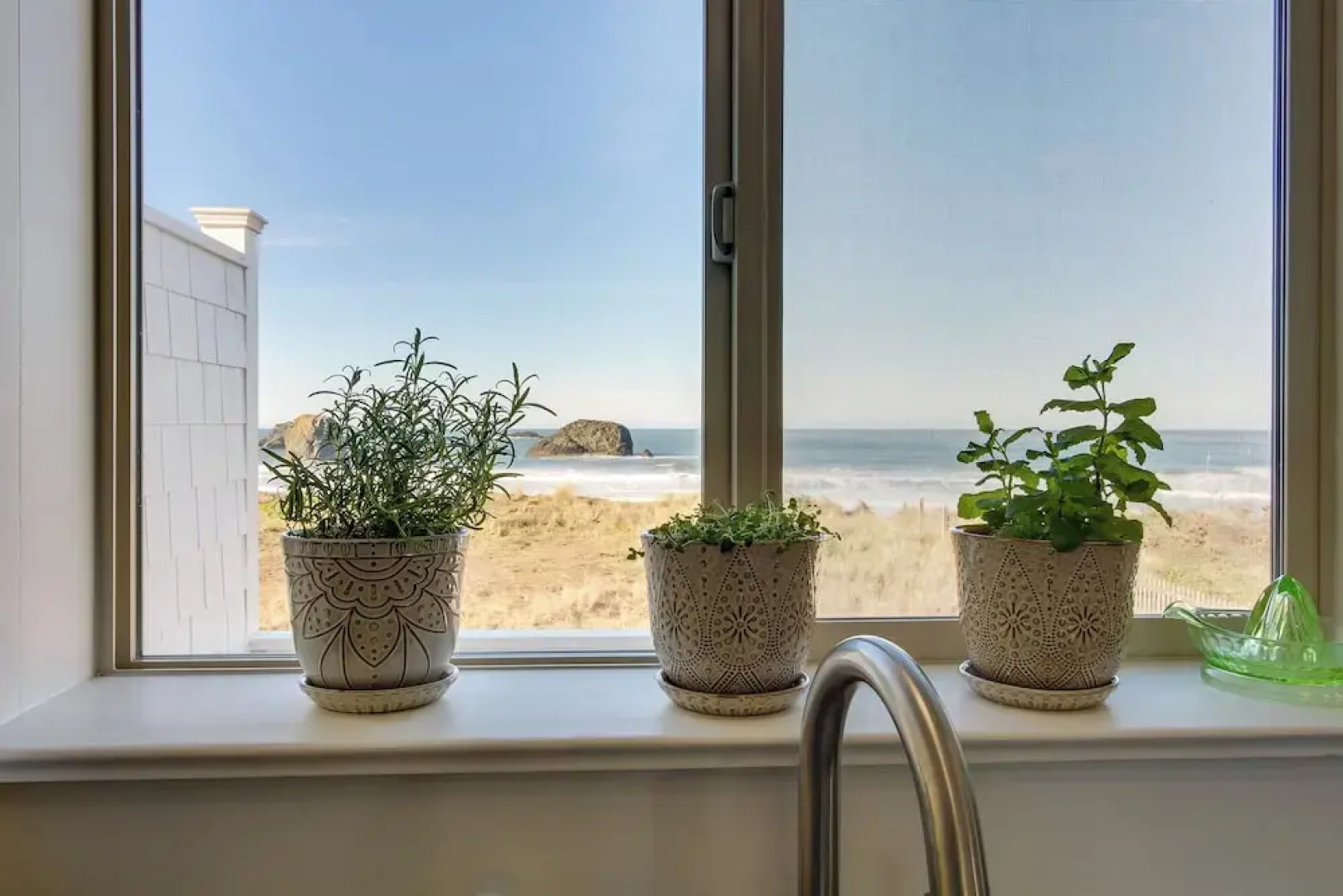 Beachfront Bandon Vacation Rental w/ Ocean View!