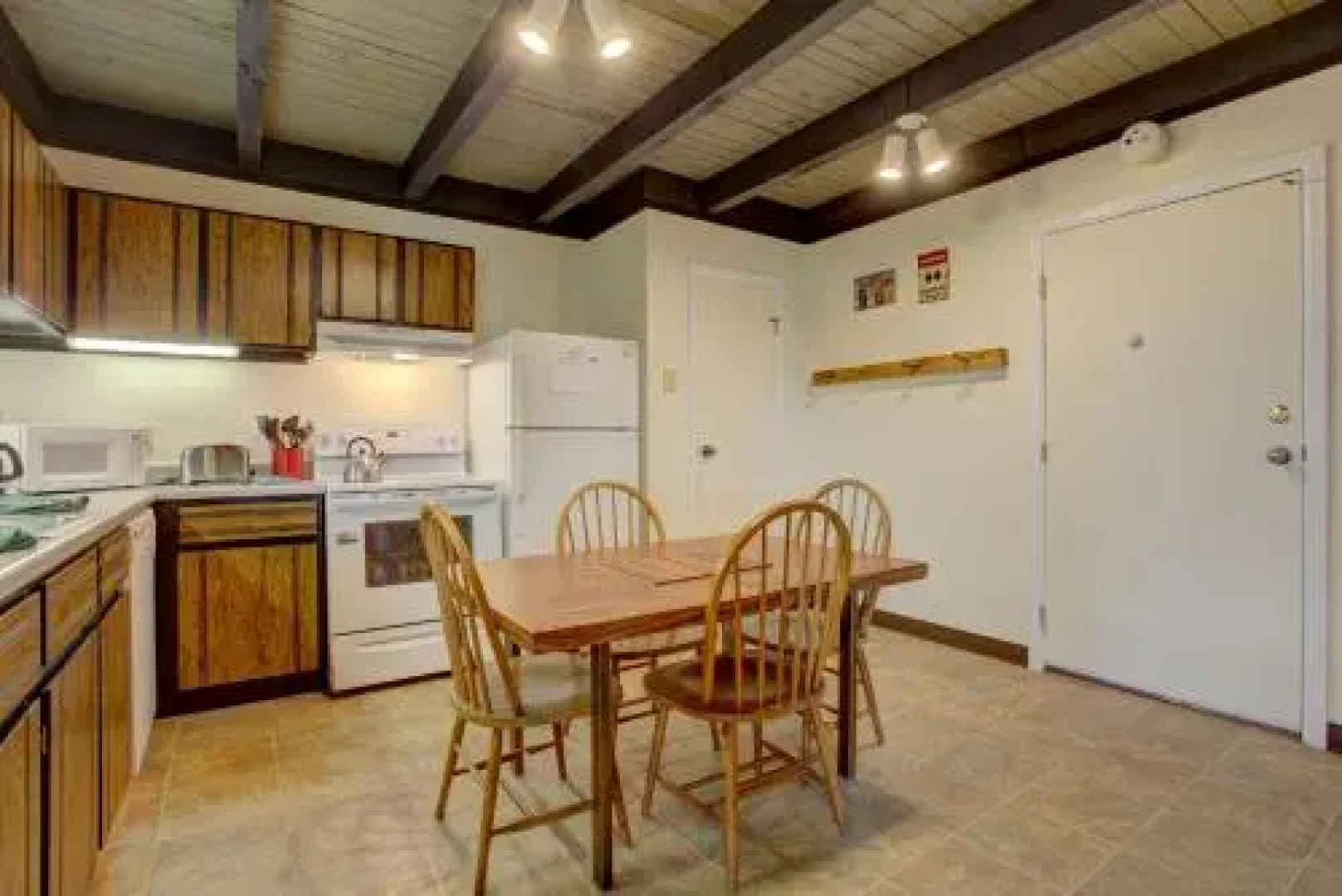 A203 Treehouse 2 Bedroom Condo by Redawning