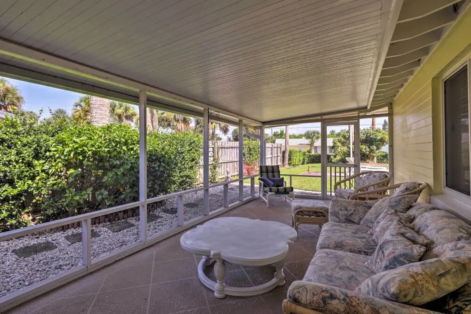 Ormond Beach Home: Screened Porch, Walk to Beach!