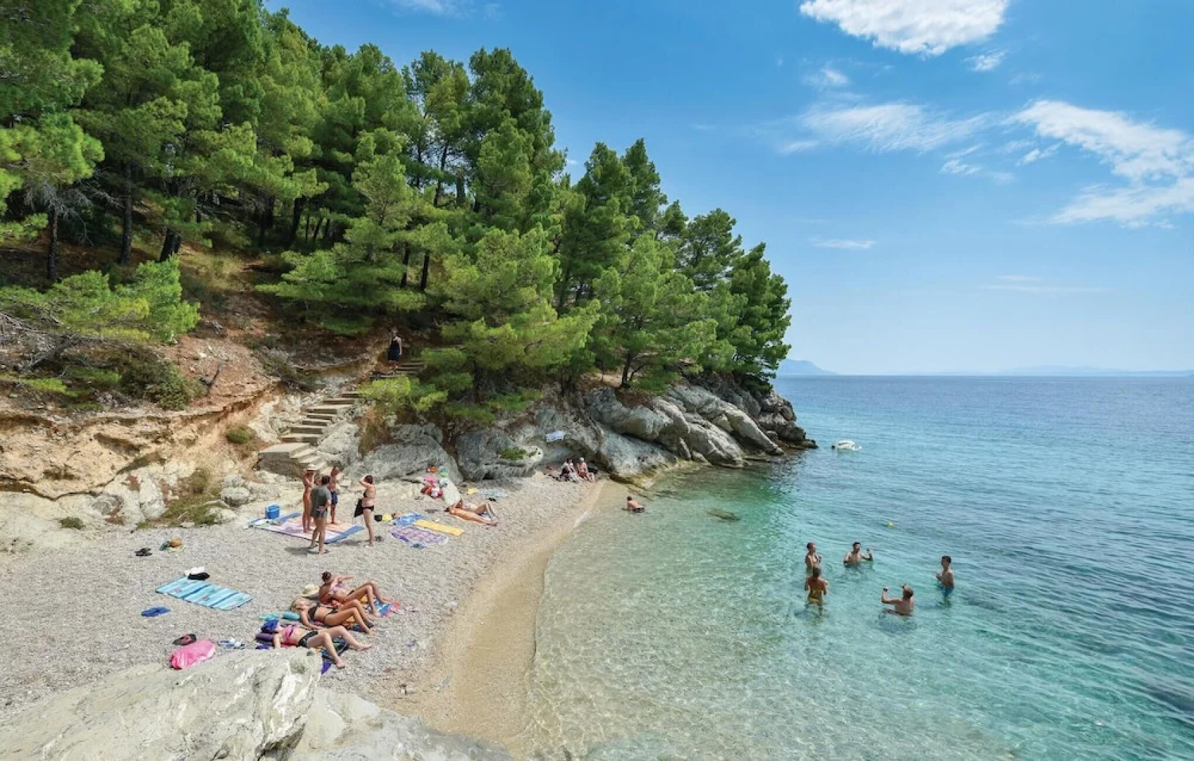 Awesome Home in Pisak With Wifi and 4 Bedrooms