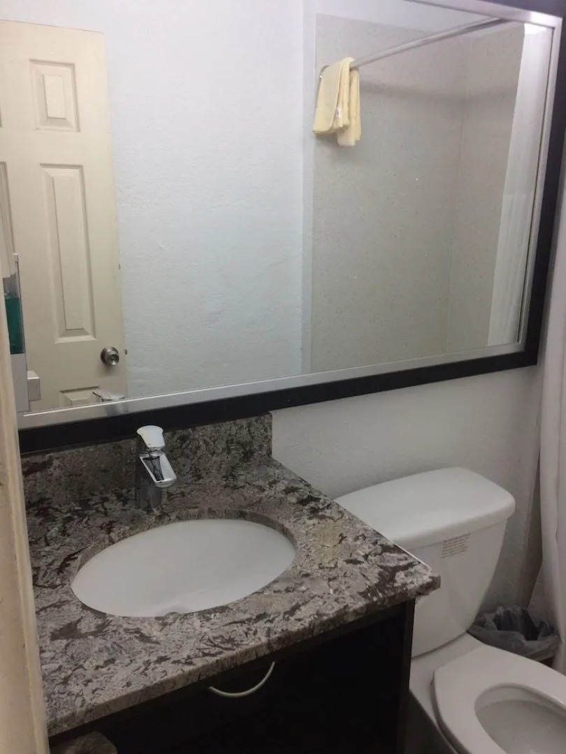 Budget Inn Of Avon Park