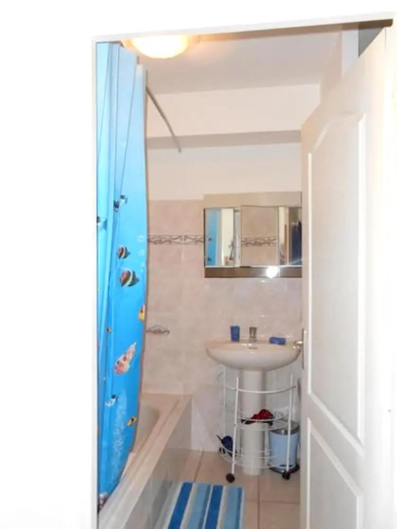 Studio in Draguignan, with Pool Access And Furnished Terrace - 25 Km From the Beach