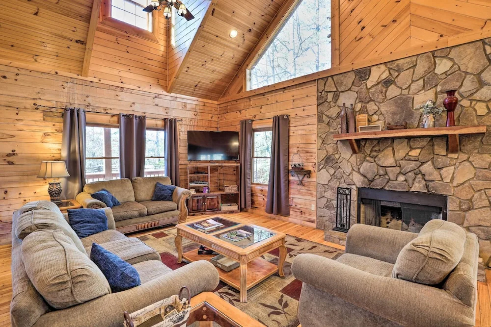 Bryson City Cabin w/ Private Hot Tub & Game Room