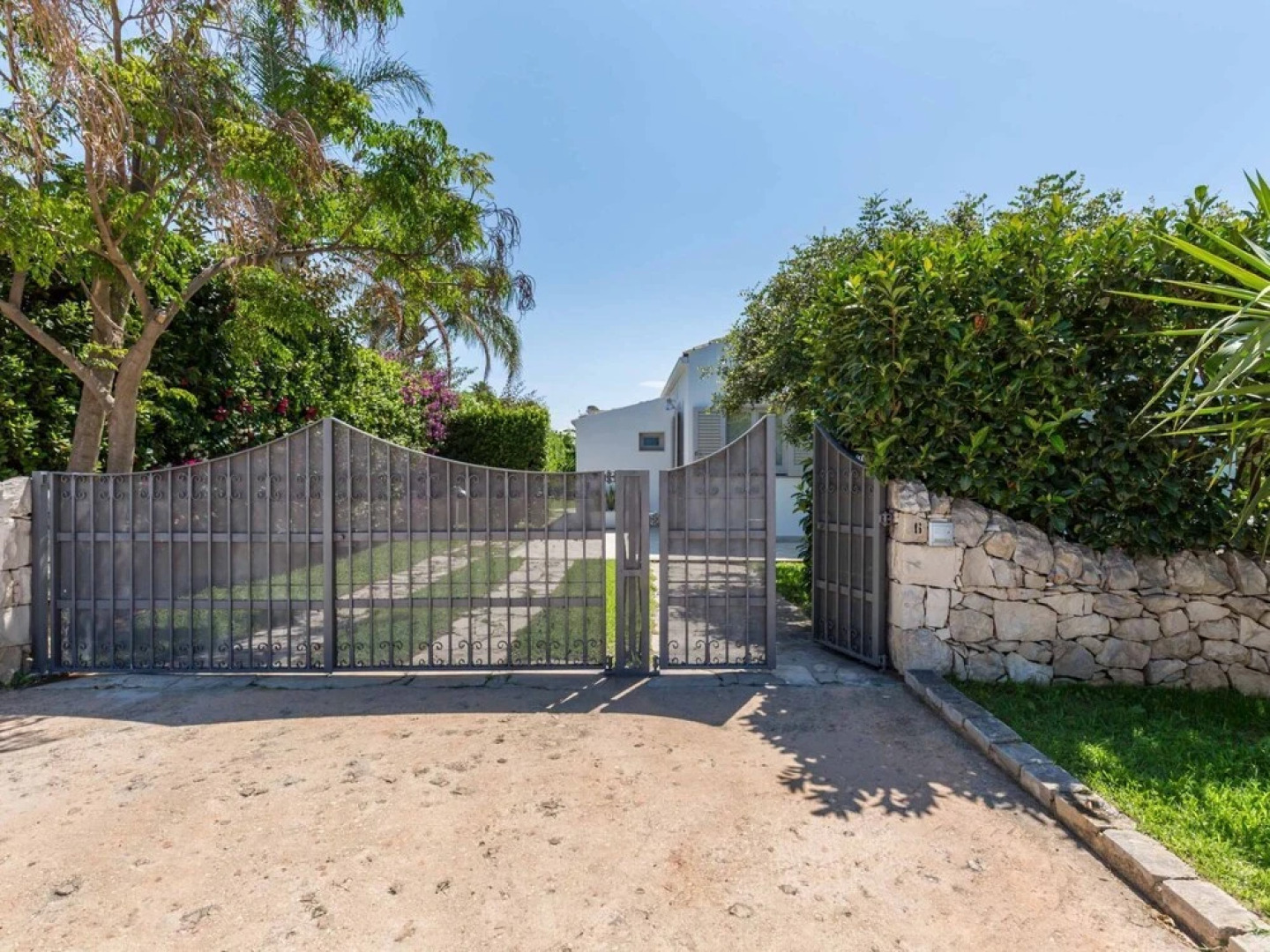 Modern Villa in Scicli Italy with Swimming Pool