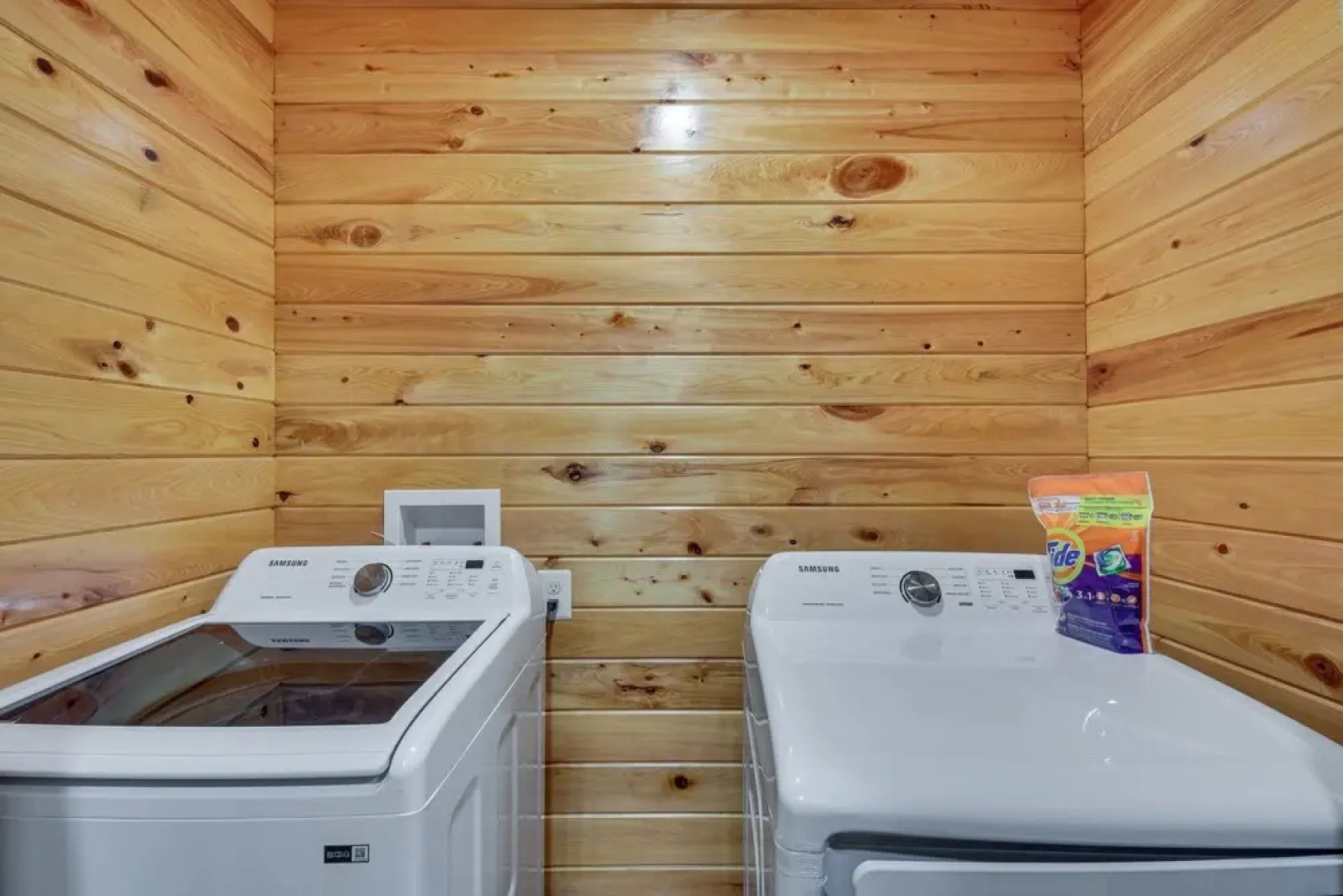 Mountain-view Cabin ~ 2 Mi to Downtown Clayton!