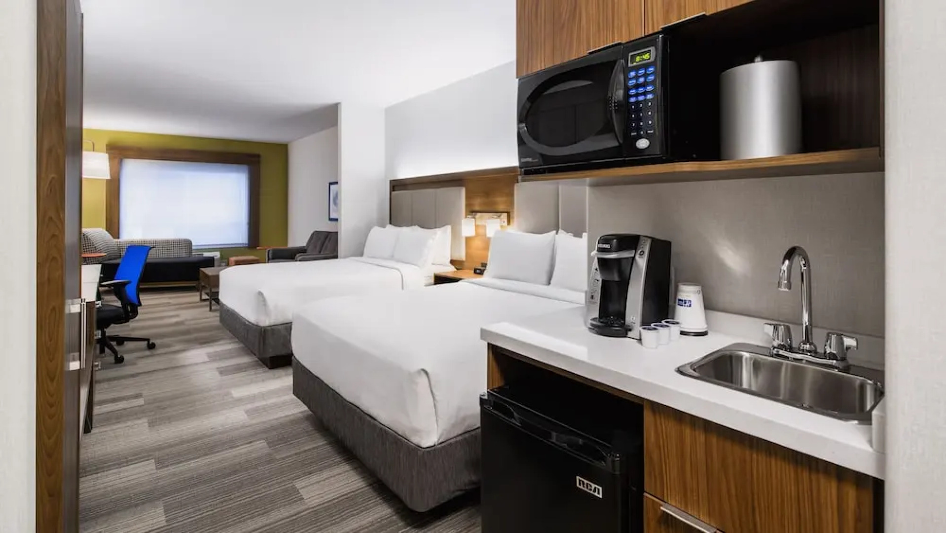 Holiday Inn Express Calgary North