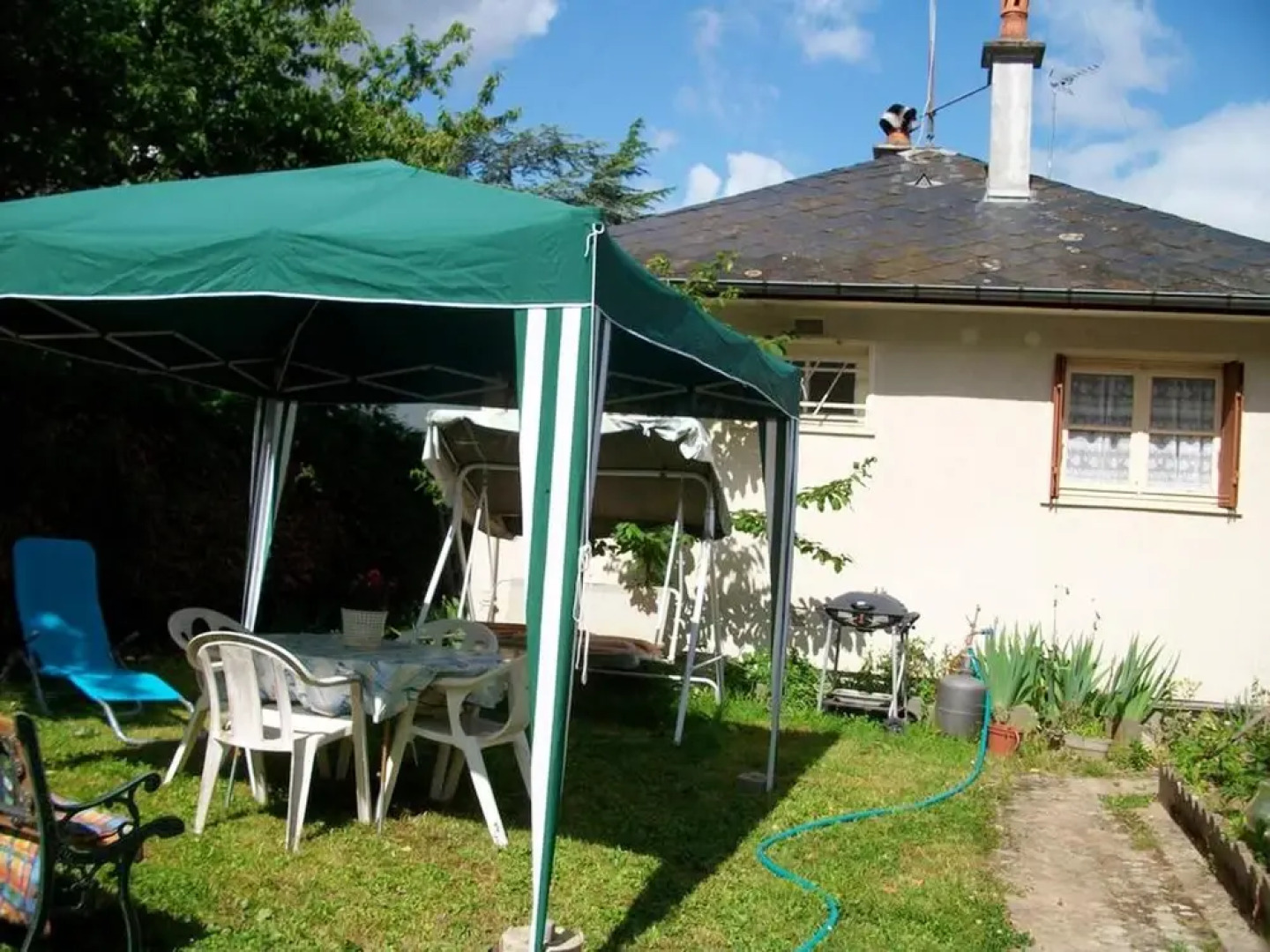 House With one Bedroom in La Croix-en-touraine, With Enclosed Garden and Wifi