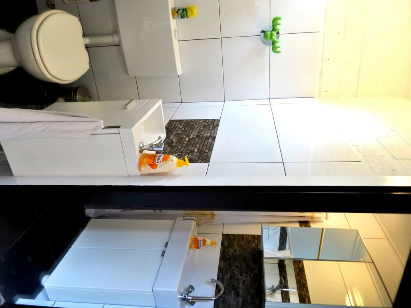 Charming Bungalow in Oostmahorn, Netherlands - Perfect for Nature Lovers