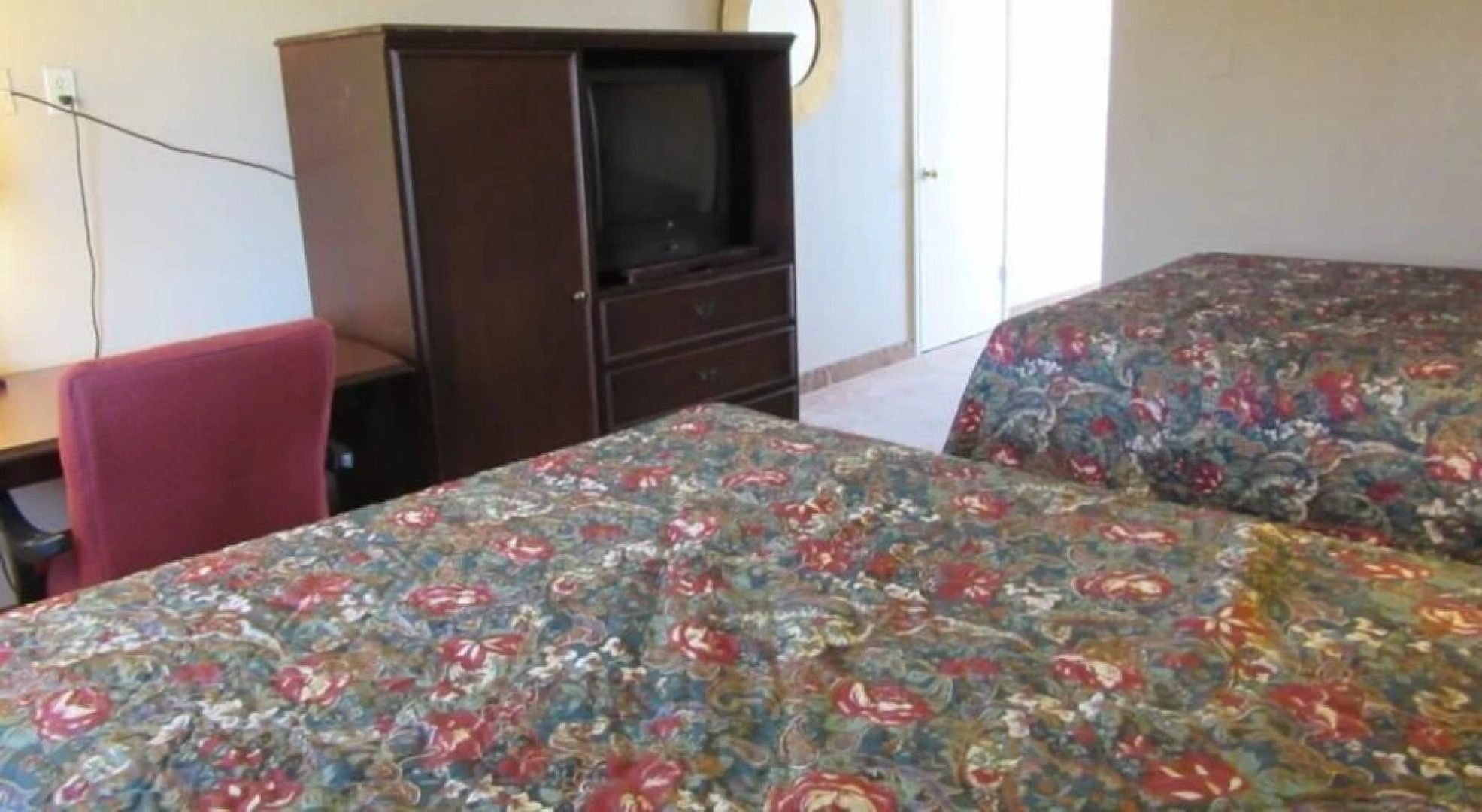 Bella Vista Inn & Suites