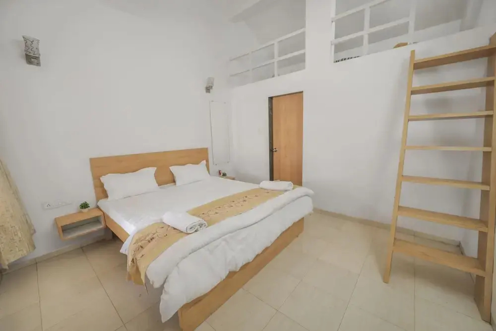 3BHK w/Pool - Dream Habitat by Universe Villas