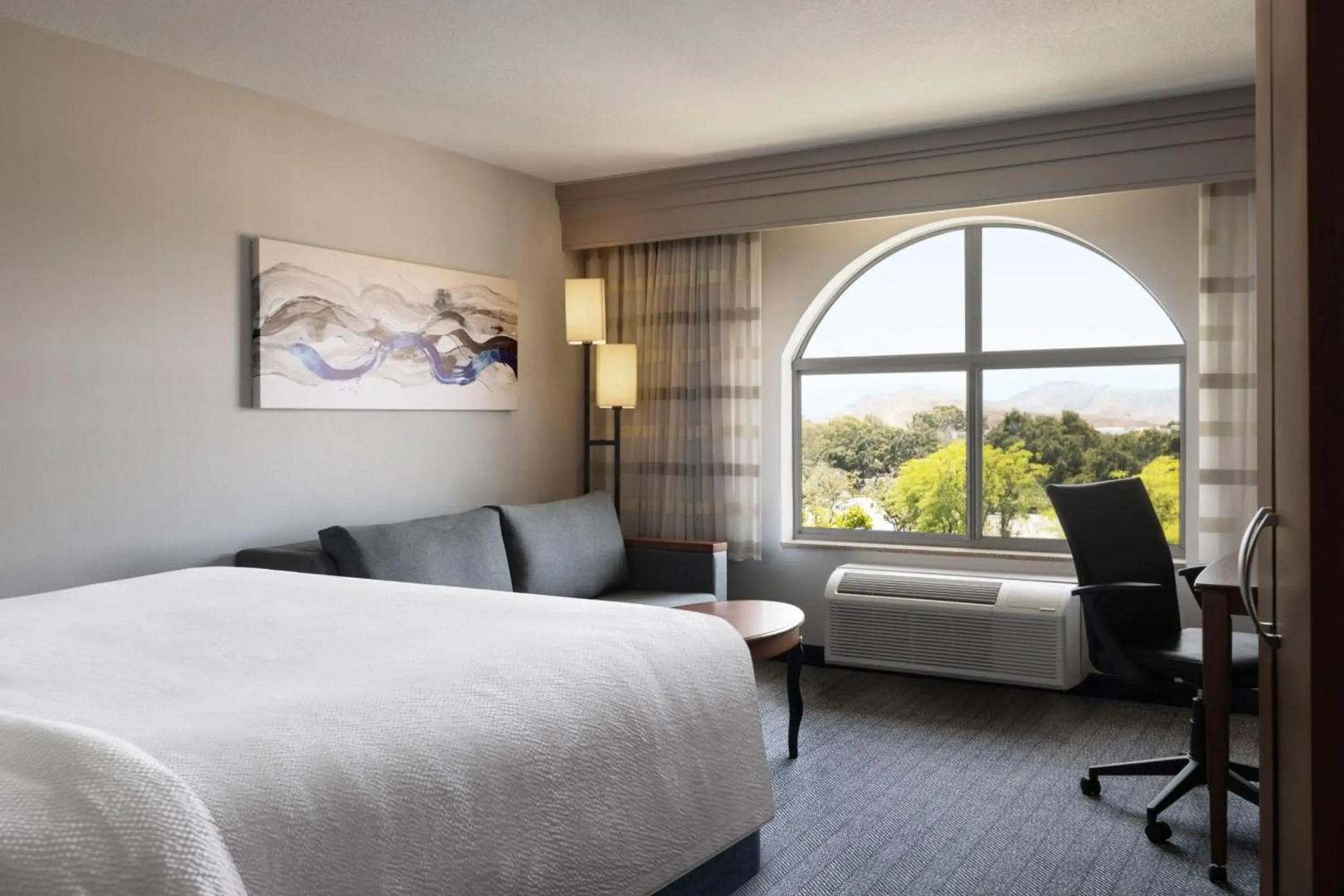 Courtyard by Marriott Ventura Simi Valley