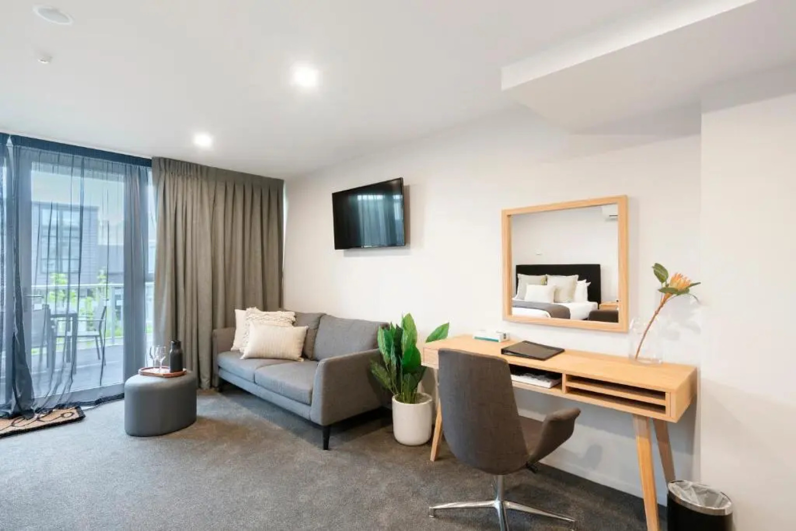 Southwark Hotel & Apartments