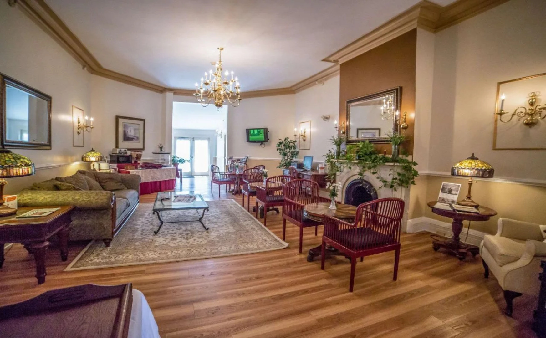 The Carriage House Inn Newport