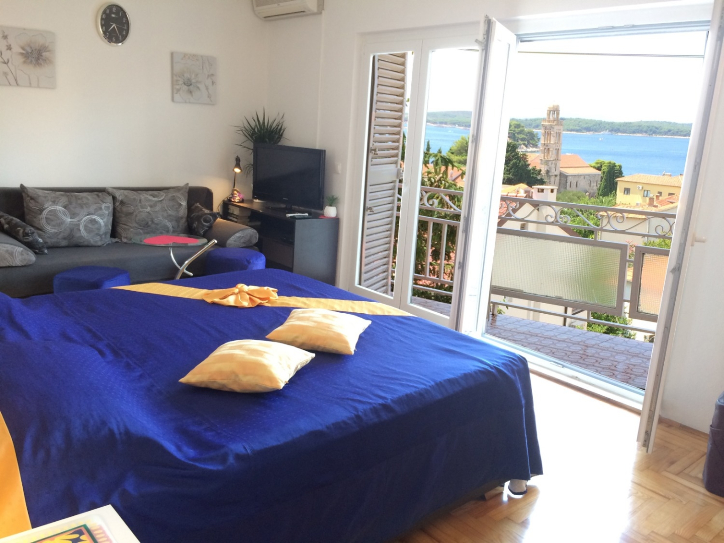 Apartment Tomi - beautiful view: A1 Hvar, Island Hvar