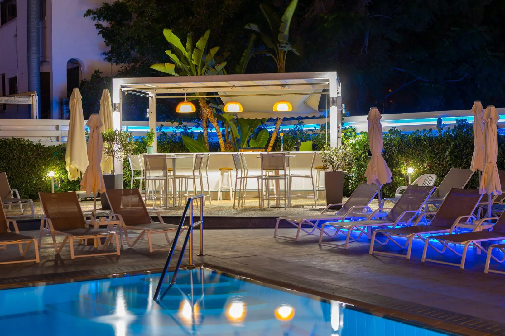 Anemi Hotel & Suites